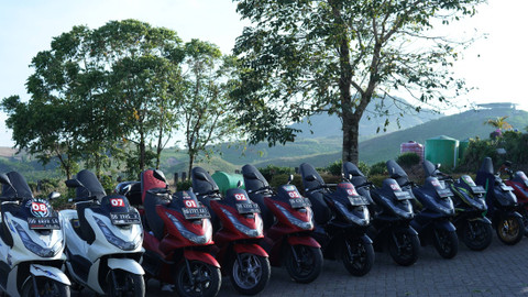 Acara Honda Bikers Day (HBD) 2024 yang berlangsung di Pulau Sulawesi tarik ribuan pecinta motor skutik PCX160.  Foto: dok. Astra Honda Motor