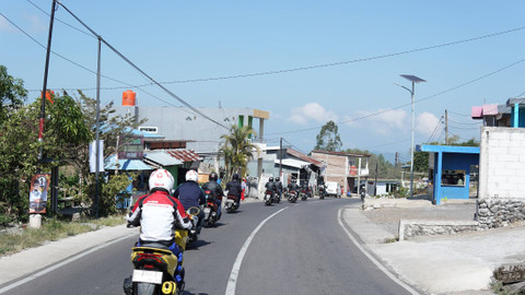 Acara Honda Bikers Day (HBD) 2024 yang berlangsung di Pulau Sulawesi tarik ribuan pecinta motor skutik PCX160.  Foto: dok. Astra Honda Motor