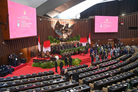 Suasana dalam ruangan gedung Nusantara menjelang pelantikan presiden dan wakil presiden periode 2024-2029 di Kompleks Parlemen, Senayan, Jakarta, Minggu (20/10/2024). Foto: Akbar Nugroho Gumay/ANTARA FOTO