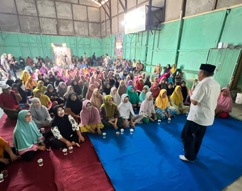 Muda Mahendrawan saat berkunjung ke Kecamatan Teluk Keramat. Foto: Dok. Istimewa