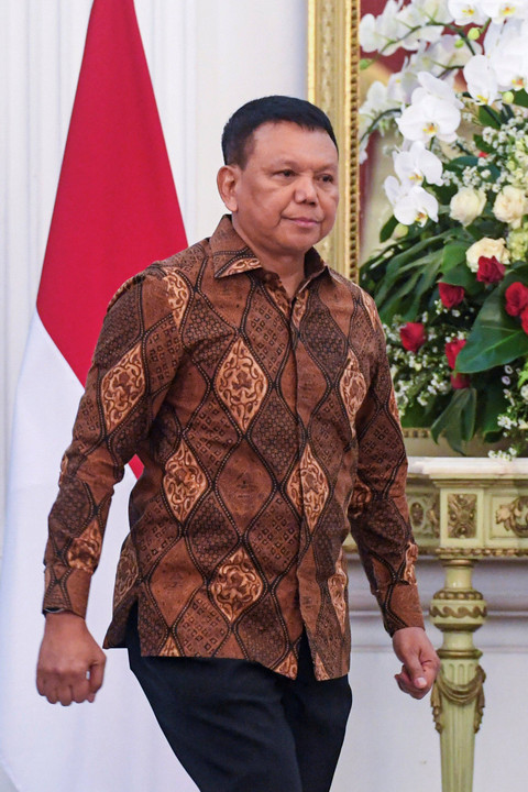 Bambang Eko Suharyanto berjalan saat dipanggil Presiden Prabowo Subianto dalam pengumuman jajaran menteri Kabinet Merah Putih di Istana Merdeka, Jakarta, Minggu (20/10/2024). Foto: Muhammad Adimaja/ANTARA FOTO