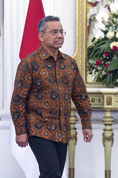 Wamenkeu, Suahasil Nazara berjalan saat dipanggil Presiden Prabowo Subianto dalam pengumuman jajaran menteri Kabinet Merah Putih di Istana Merdeka, Jakarta, Minggu (20/10/2024). Foto: Muhammad Adimaja/ANTARA FOTO