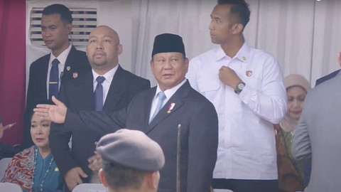 Titiek Soeharto dampingi Prabowo di acara Kemhan. Foto: Youtube/ Kemhan RI