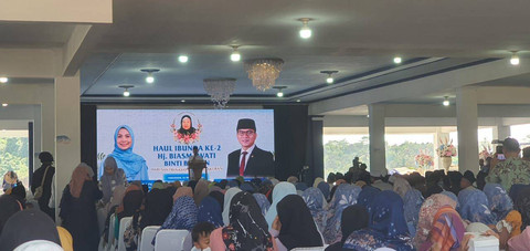 Haul ke-2 Ibunda Menteri Desa dan Daerah Tertinggal Yandri Susanto di Ponpes BAI Mahdi Sholeh Ma'mun Kecamatan Pabuaran, Kabupaten Serang, Banten, Selasa (22/10/2024).  Foto: kumparan