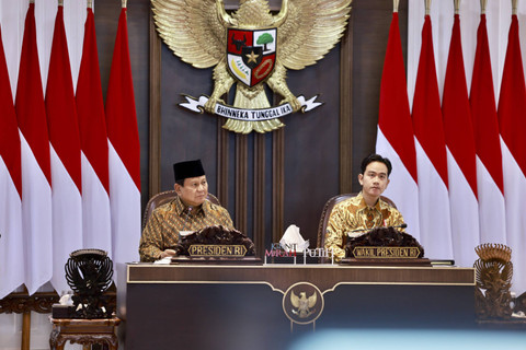 Presiden Prabowo Subianto menggelar Sidang Kabinet Paripurna perdana di Kantor Presiden, Kompleks Istana Kepresidenan, Jakarta Pusat, Rabu (23/10/2024). Foto: Dok. Tim Media Prabowo Subianto