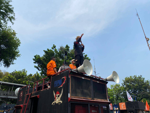 Demo Partai Buruh dan Aliansi Buruh di Patung Kuda, Jakarta Pusat pada Kamis (24/10). Foto: Abid Raihan/kumparan