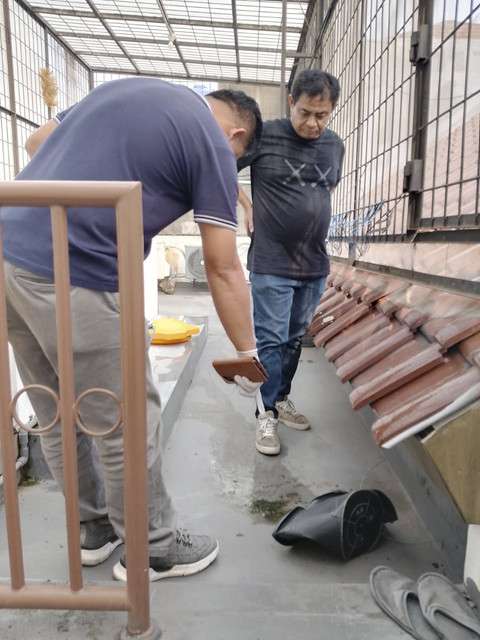 Olah TKP mayat wanita dalam toren di Kepala Gading, Jakarta Utara. Foto: Dok. Istimewa