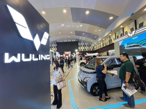 Pada gelaran Gaikindo Indonesia International Auto Show (GIIAS) Semarang 2024 Wuling perkenalkan Air EV Long Range. Foto: Fitra Andrianto/kumparan