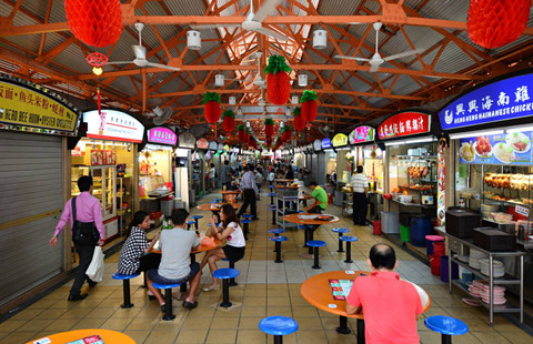 Maxwell Food Centre Singapura. Dok. Singapore Tourism Board (STB)