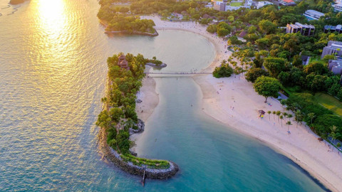 Pantai Sentosa  Singapura. Dok. Singapore Tourism Board (STB)