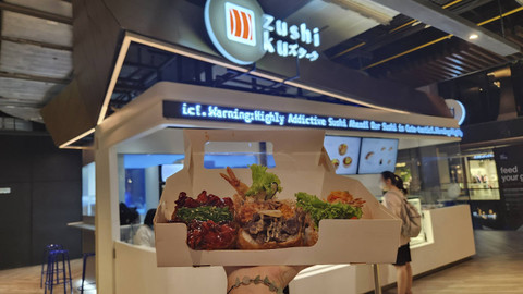 gerai sushi zushiku di ashta distric 8. Foto: Azalia Amadea/kumparan 
