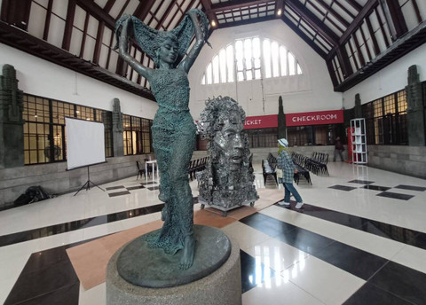 Pertama di Surabaya, ARTSUBS Hadirkan Lebih dari 150 Seniman Rupa se Indonesia (1)