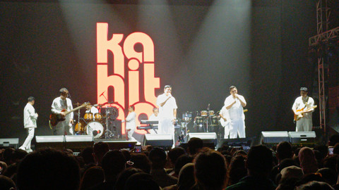 Kahitna tampil di panggung JBL Festival 2024. Foto: Aprilandika Pratama/kumparan
