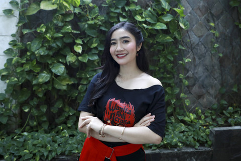 Febby Rastanty pemeran film Wanita Ahli Neraka saat berkunjung ke kantor kumparan, Jakarta, Senin (28/10/2024). Foto: Syawal Febrian Darisman/kumparan