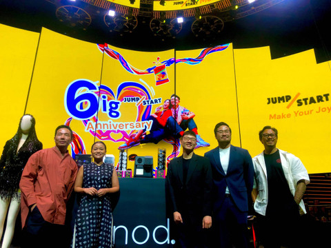 Hian Tjen, Fashion Designer Indonesia, Tri Wahyuni Kurniaputri, Marketing Manager Jumpstart, Brian Imawan. Foto: Dok. Jumpstart