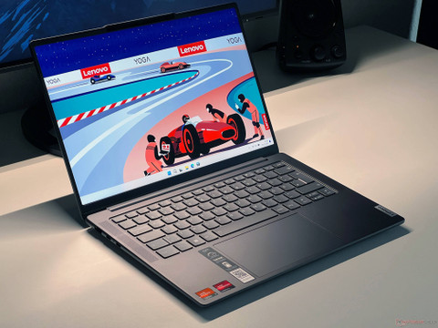 Lenovo Yoga Pro 7 sebagai salah satu rekomendasi laptop AI kelas pemium. Foto: dok. AMD
