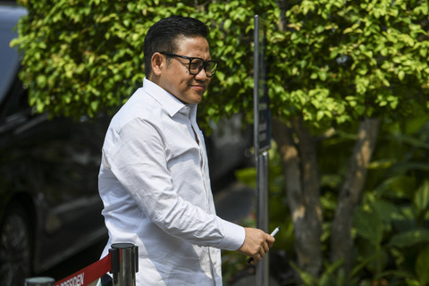 Menko Pemas Muhaimin Iskandar bersiap menghadiri rapat yang dipimpin Presiden Prabowo Subianto di Kompleks Istana Kepresidenan, Jakarta, Rabu (30/10/2024). Foto: Hafidz Mubarak/ANTARA FOTO