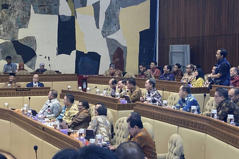Suasana Rapat Komisi II DPR RI bersama Kementerian Dalam Negeri di Kompleks Parlemen, Senayan, Kamis (31/10/2024).  Foto: Alya Zahra/kumparan 
