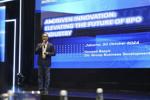 Direktur Group Business Development Telkom Honesti Basyir menyampaikan paparan pada acara Infomedia Conference "INFINITE - Infomedia Insight for Technology Excellence" di Auditorium Telkom Landmark Tower, Jakarta Selatan, Rabu (30/10/2024). Foto: Dok. Telkom