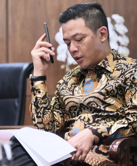 Menlu Sugiono berbicara via telepon dengan Menlu Iran Abbas Araghchi, 30/10/2024. Foto: Instagram/@sugiono_56