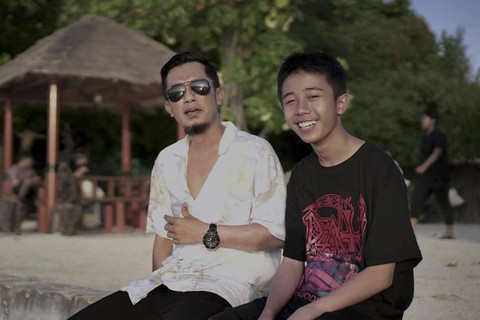 Wox Matta Band dan anaknya. Foto: Instagram/ @bachman.jr