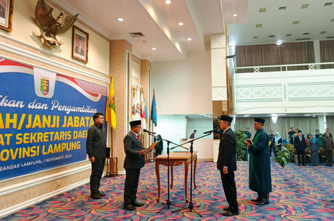 Pj Gubernur Samsudin Resmi Melantik Fredy sebagai Pj Sekda Lampung