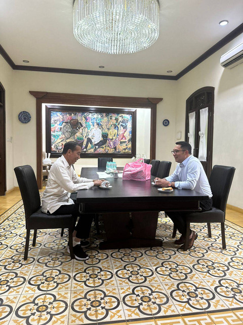 Cagub Jakarta Ridwan Kamil temui Presiden ke 7 Joko Widodo di Solo, Jawa Tengah, Jumat (1/11). Foto: Dok. kumparan