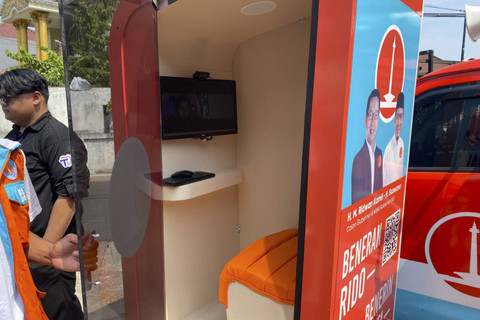 Penampakan mobil curhat Ridwan Kamil-Suswono di Graha Wiranesia, Cilandak, Jakarta Selatan pada Minggu (2/11/2024). Foto: Abid Raihan/kumparan