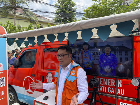 Calon Gubernur Jakarta nomor urut satu Ridwan Kamil menyampaikan paparannya pada peluncuran mobil curhat RK-Suswono di Cilandak, Jakarta, Selatan, Sabtu (2/11/2024). Foto: Abid Raihan/kumparan
