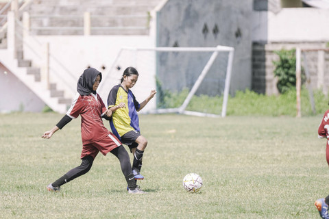 Liga Putri Surabaya 2024 Series 1 digelar di Lapangan Poral, Kota Surabaya, Minggu (27/10/2024).  Foto: Dok. Bonek & Liga Putri Surabaya