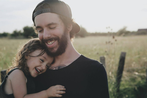 Ilustrasi Asal Usul Hari Ayah Nasional. Sumber: Unsplash/Caroline Hernandez