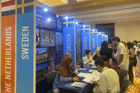 Pameran pendidikan tinggi Uni Eropa, Europe Higher Education Fair (EHEF) 2024, di Menara Astra, Jakarta Pusat, Sabtu (2/11/2024). Foto: Judith Aura/kumparan