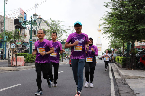 2.000 ASN mengikuti Korpri DIY Fun Run & Walk di Jalan Malioboro. Foto: Pemda DIY