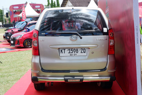 'Xetia with Xenia' di Daihatsu Kumpul Sahabat Balikpapan 2024 di Pantai Kilang Mandiri, Minggu (3/11/2024). Foto: Sena Pratama/kumparan