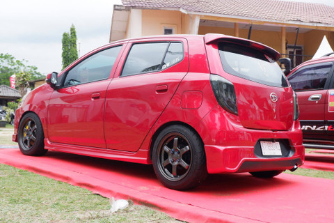 Modifikasi Daihatsu Ayla di Daihatsu Kumpul Sahabat Balikpapan 2024. Foto: Sena Pratama/kumparan