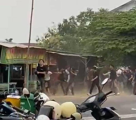 Aksi pengeroyokan BEM FKIP kepada mahasiswa | foto: ist