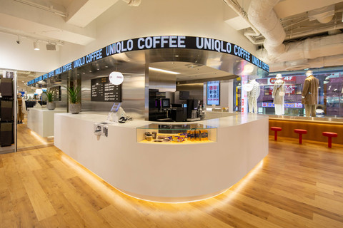 Uniqlo Coffee di lantai dua Uniqlo Shinjuku Honten. Foto: dok. Uniqlo