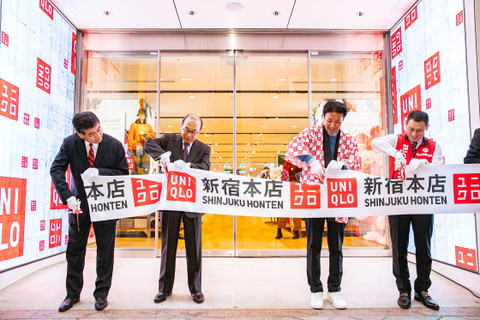 Pembukaan gerai Uniqlo Shinjuku Honten, Jumat (25/10). Foto: dok. Uniqlo