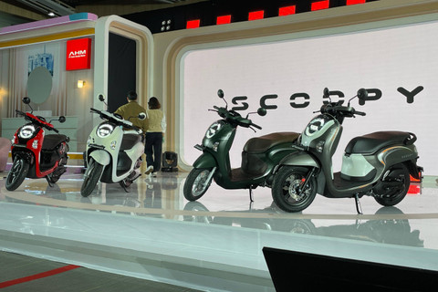 PT Astra Honda Motor (AHM) meluncurkan Honda Scoopy generasi ke-6 di Bekasi, Jawa Barat, Selasa (5/11/2024). Foto: Sena Pratama/kumparan