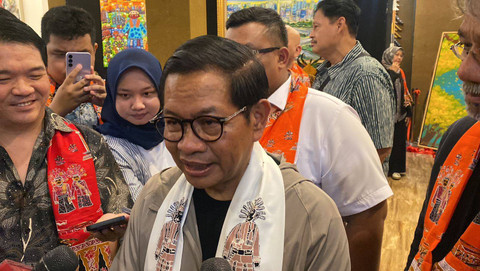Gagub Jakarta nomor urut 3 Pramono Anung di The 75 Gallery, Mampang, Jakarta pada Selasa (5/11). Foto: Abid Raihan/kumparan