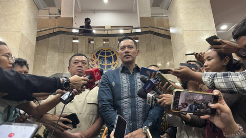 Menko Bidang Infrastruktur dan Pembangunan Kewilayahan, Agus Harimurti Yudhoyono (AHY) bertemu Menteri ATR/Kepala BPN Nusron Wahid, Selasa (5/11/2024). Foto:  Fariza/kumparan
