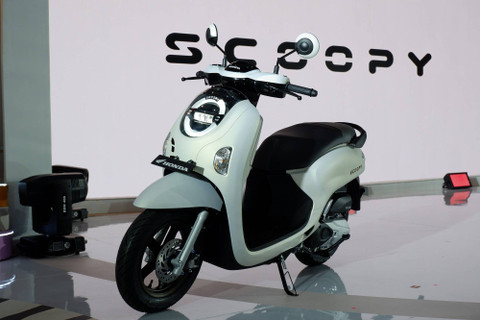 Motor skutik Honda Scoopy generasi ke-6 di Indonesia. Foto: Sena Pratama/kumparan