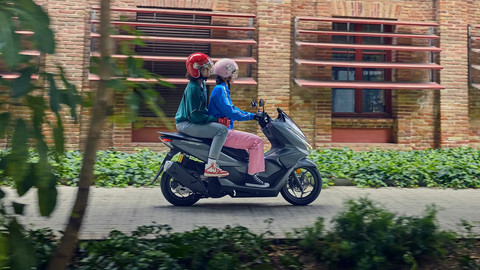 Wujud motor skutik Honda PCX 2025 yang meluncur di Eropa. Foto: Honda