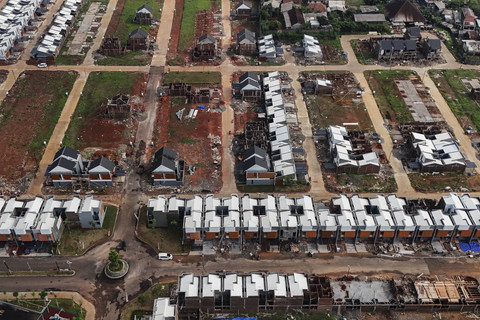 Foto udara pembangunan perumahan di kawasan Pagedangan, Kabupaten Tangerang, Banten, Rabu (6/11/2024). Foto: Sulthony Hasanuddin/ANTARA FOTO 