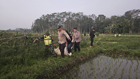 Sahroni (40 tahun) warga Desa Karangsuko, Kecamatan Pagelaran, Kabupaten Malang, tewas terkena ledakan senapannya sendiri saat berburu ikan di Sungai Mbureng, Kecamatan Gondanglegi, Kabupaten Malang. Foto: Dok. Istimewa