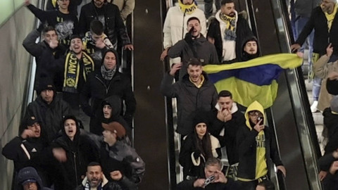 P{endukung Maccabi Tel Aviv di Amsterdam, Belanda, 7 November 2024. Foto: Michel Van Bergen/via REUTERS