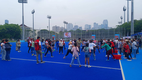Orang Indonesia keturunan India ramaikan acara Diwali Mela 2024 di lapangan hockey GBK, Jakarta, Sabtu (8/11). Foto: Thomas Bosco/kumparan