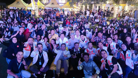 Ridwan Kamil hadiri acara anak muda bertajuk Diskusi dan Kolaborasi (DISKO) Jakarta yang diselenggarakan relawan RIDO di DPD Golkar, Jakpus, Sabtu (9/11).  Foto: Thomas Bosco/kumparan