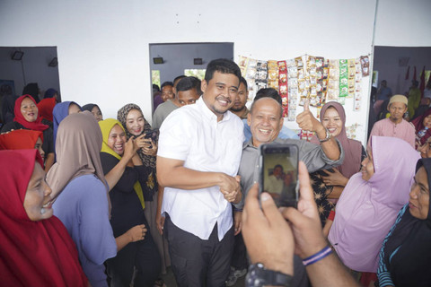 Cagub Sumut Bobby Nasution temui masyarakat Kabupaten Langkat, Senin (11/11/2024). Foto: Dok. Istimewa