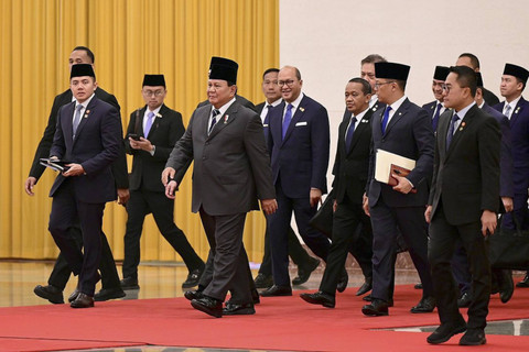 Presiden Indonesia Prabowo Subianto dan jajaran menterinya. Foto: Instagram/@bahlillahadalia